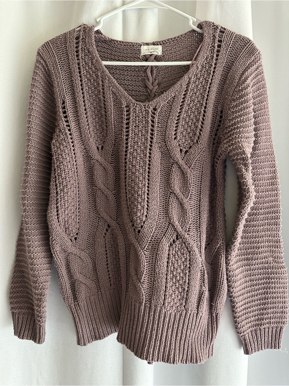 Cozy Cable Knit V-Neck Sweater in Mauve